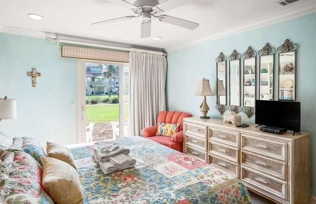 Sunny Condo w/ Stunning Ocean Views - Near Beach, Sandbar, & Tennis - Photo 14