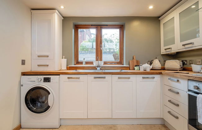 Coach House - Lovely Home in Cheltenham - Photo 33