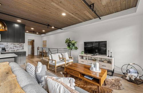 The Loft 10 - Steps from the Lake & Dining- Newly renovated in the heart of McCall - Foto 7