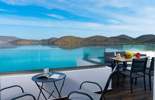 Elounda Harmony Sea front apartment - Foto 8