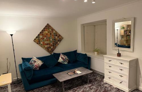 Bauhaus Inspired 2 Bedroom Townhouse Near The City Centre With Drive Parking - Foto 19