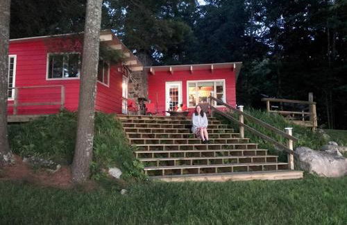 Well-appointed Adirondack cabin directly on 9-mile lake - Foto 16