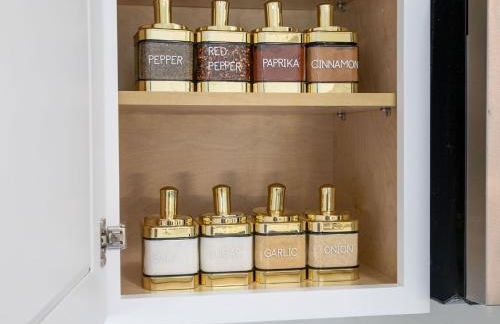 Boston 4BR Home with Parking BBQ Fire - Photo 31