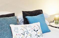 Cheadle l 2-Bed Flat l Near Airport & Christie - Photo 2