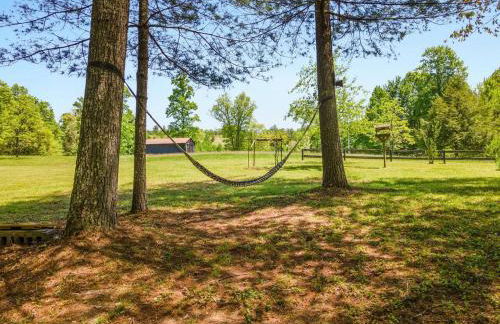 Knotty By Nature- Pet Friendly, Firepit, 150 Acres - Foto 30