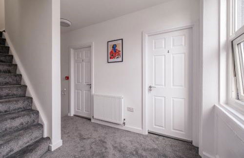 8 Bedroom, 8 En suite, 12 beds, Fast Wifi, Contractors, Parking - Foto 13