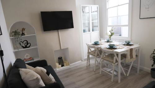 Stylish 4 Bed Home in Aylesbury, Buckinghamshire - Foto 5