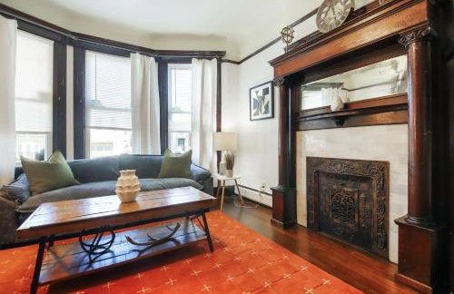 The Vic 3-BR Quick NYC Access & Parking - Foto 3