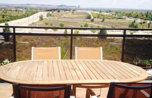 Atico, Piscina, AC, WI-FI y Parking Gratis, Gran Terraza, VUT 47-79 - Foto 27