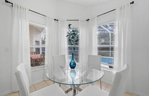 Stunning 4-bedroom Villa w/ Pool - Close to Disney Parks and Gulf Courses! - Photo 16