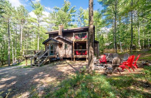 ADK Cabin with Hot Tub, Near Whiteface, Lake Placid, Fire Pit, Game Rm - Foto 75