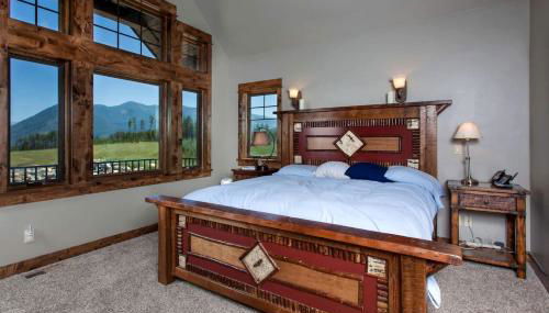 Amazing Log Cabin Rental with Pool Table in the Mountains in West Glacier, Montana - Foto 5