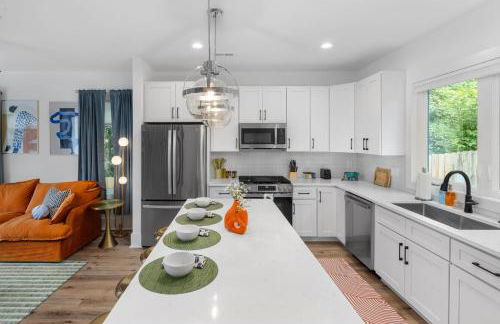 Cozy & Modern House in the Heart of Raleigh - Foto 17