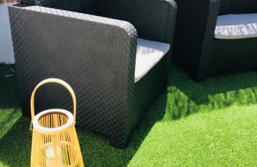 City Break-Quiet House with Private Patio - Foto 46