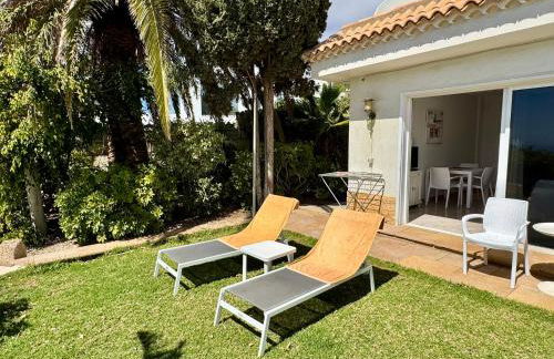 Villa Casa Lilo, en jardin grande,con una gran piscina, con pérgola y barbacoa - Foto 16