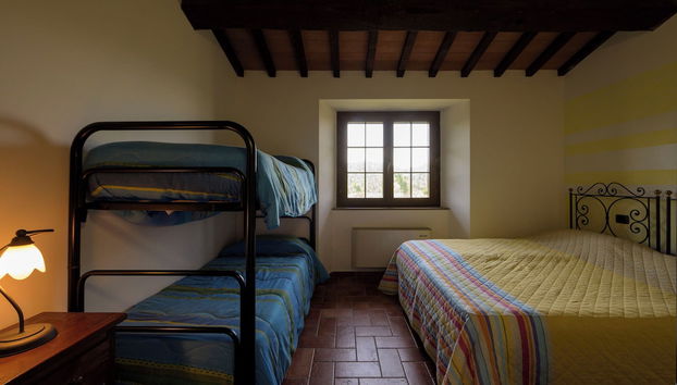 agriturismo Castel d'Alfiolo-Barcomonte - Foto 3, Habitación