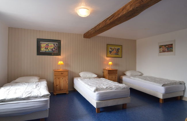 Holiday Home With Sauna in Sourbrodt - Photo 4