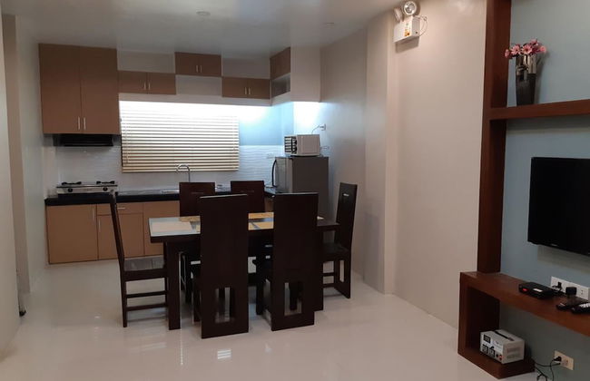 Restful 3BR Hillside Duplex - Foto 11