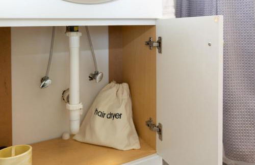 Spacious 2BR in Grand Old Home, Downtown Durham - Photo 27