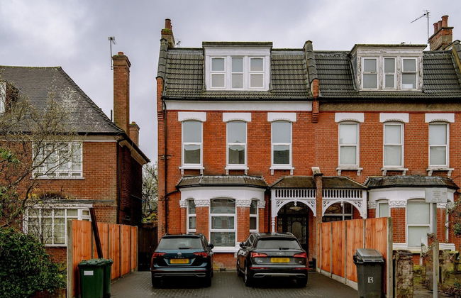 Woodside Park 3 Bedroom Apt with Parking - Foto 40