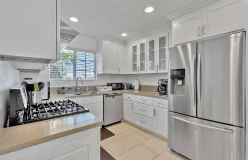 New cheerful villa, Pool, Spa, Mini Golf, Game room, Fire pit next to Disneyland - Foto 53