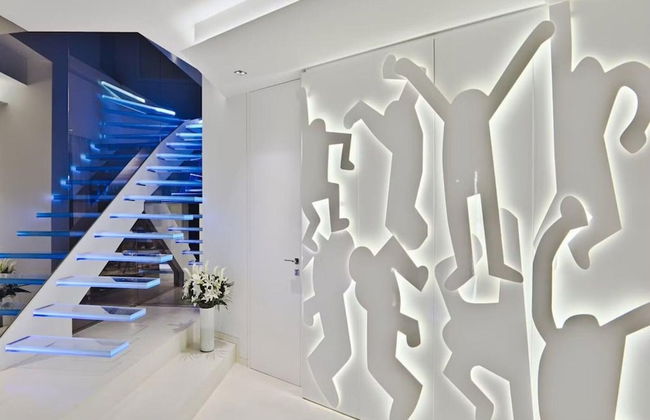 Striking Villa With Terraced Garden - Foto 28