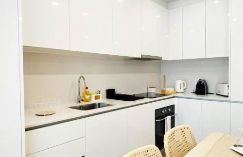 By the Sea - Foto 16