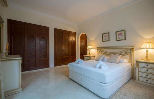 El Rosario large villa w heated pool - Foto 29