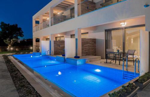 Mystique Luxury Suites & Maisonettes - Photo 34