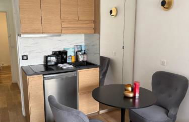 Appartement cosy à Paris en métro -balcon & wifi - Foto 7