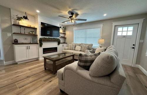 The Country Club Cottage NEW! Space Coast Entire Home! Plenty of Parking! - Foto 22