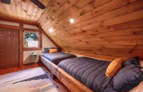 Copperline Lodge - Luxury Creekside Retreat - Creekside Views, Hot Tub, Game Room, Outdoor Fireplaces, Chef Kitchen, Fire Pit - - Foto 57