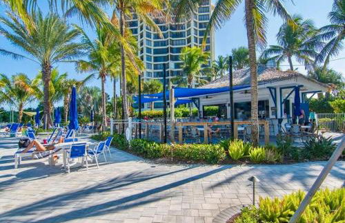Beachfront paradise Ocean Village Golf Tennis Several heated pools Tiki bar Pickleball insite sports bar and restaurant and much more - Foto 35
