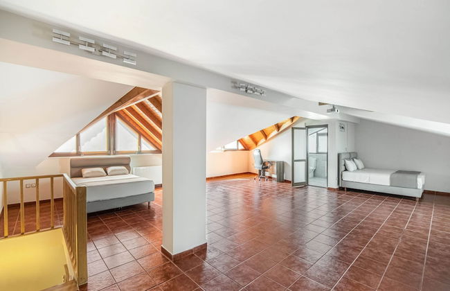 Inviting Villa in Anavissos With Communal Pool - Foto 6