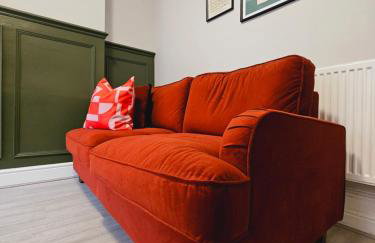 Spacious Stylish Home with FREE Parking 10 Mins to Manchester Centre & AO Arena Ideal for Groups & Long Stays - Foto 3