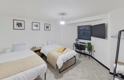 Stylish Modern Studio Near MediaCityUK & Manchester Centre - Free Parking - Sleeps 2 Enjoy - Foto 4