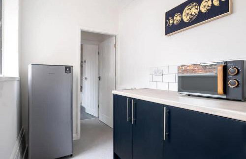 Recently renovated stylish home parking - Pass the Keys - Photo 20