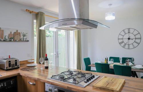 Group-Friendly 4-Bedroom-Guests 7-Ideal for Contractors Stay - Foto 7