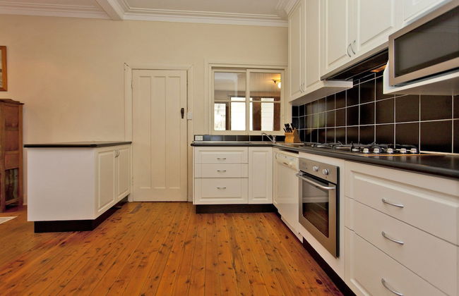 Red Brick Beauty - Central Cottage - Photo 6