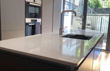 Stylish 2 bedroom self-contained apartment in the heart of Clifton Village - Foto 4