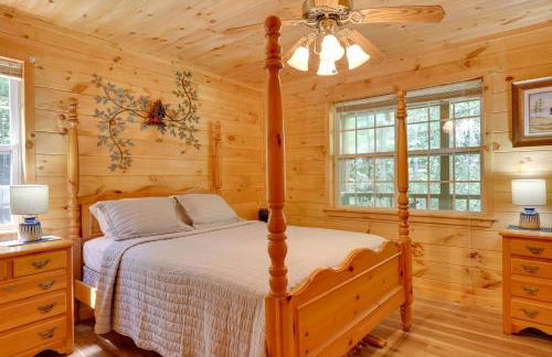 Secluded Cross Creek Cabin with Deck and Fire Pit! - Foto 5