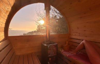 Monkey Tiny Barnhouse with amazing views at ZevariClub! - Foto 2