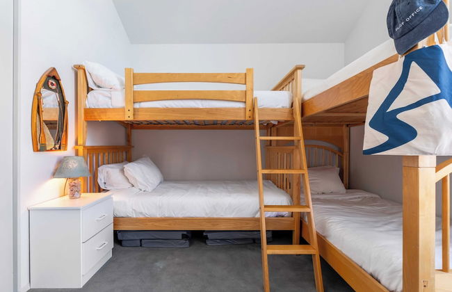 Beachcomber's Bliss by Avantstay Steps to the Beach Ocean Views - Photo 29