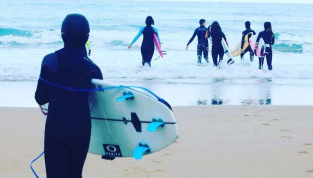 Baño en la playa de Suances