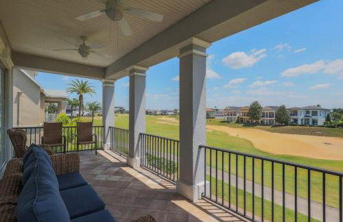 Luxurious Pool Home Overlooking Golf Course - Foto 2