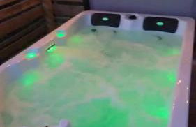 The Galloway Steading- The Bee Hive Couples Retreat with Hot Tub and Fire Pit - Foto 4