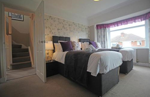 Queens Road - Luxury Spacious Home in Chester - Photo 32