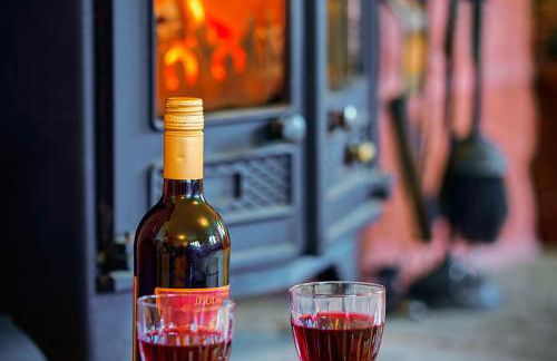 Holly House - Photo 8