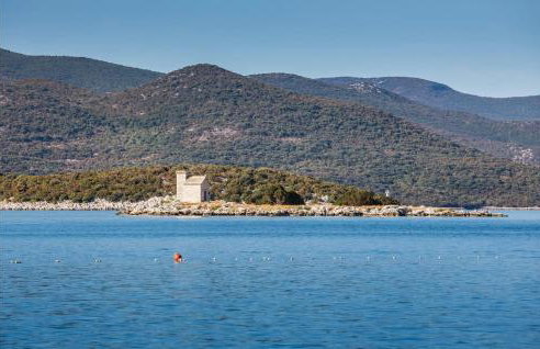 2 Bedroom Amazing Apartment In Klek - Photo 16