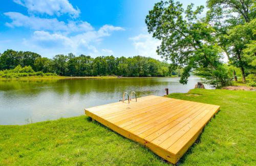 Riverfront Royal Home with Hot Tub and Fire Pits! - Foto 34